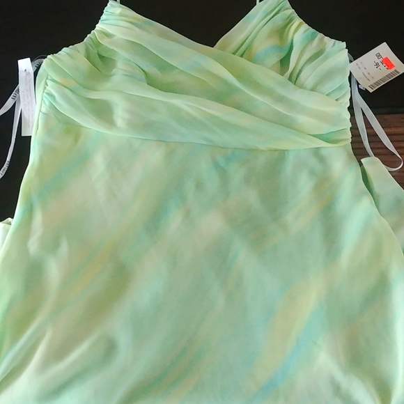 NWT Canadian Made Lori Ann Dress - Picture 4 of 7